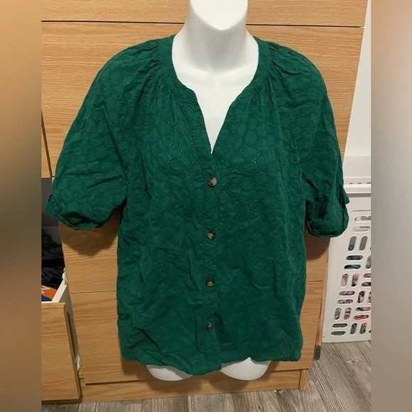 Reitmans Green Textured Blouse - Picture 1 of 3